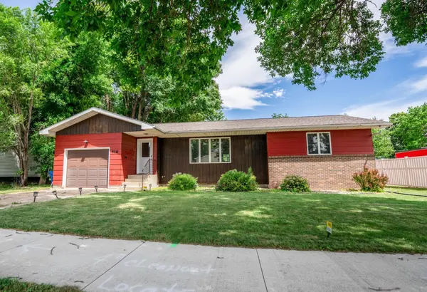 416 8th AVE, Madison, MN 56256
