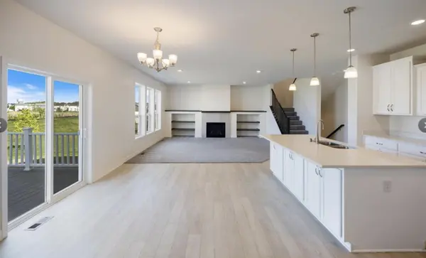 18277 Glacier WAY, Lakeville, MN 55044