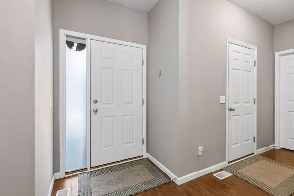 3165 Doneene LN, Eagan, MN 55121