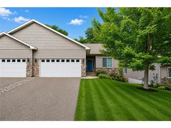 3165 Doneene LN, Eagan, MN 55121