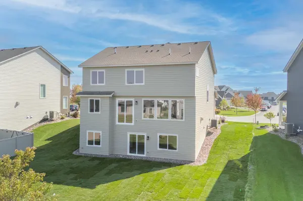 5036 Airlake Draw, Woodbury, MN 55129