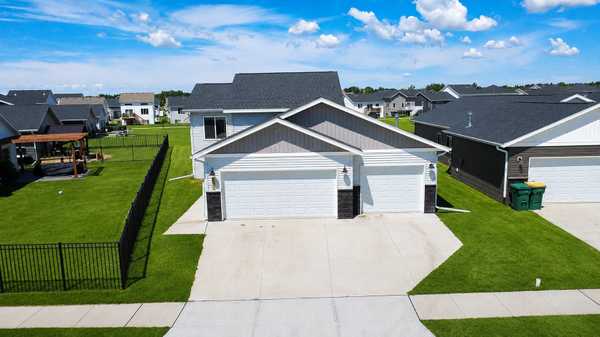 6879 67th ST S, Horace, ND 58047
