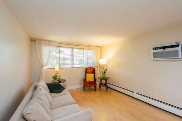 2507 Bryant AVE S #1, Minneapolis, MN 55405