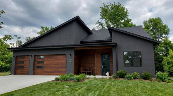 931X W 134th ST, Savage, MN 55378