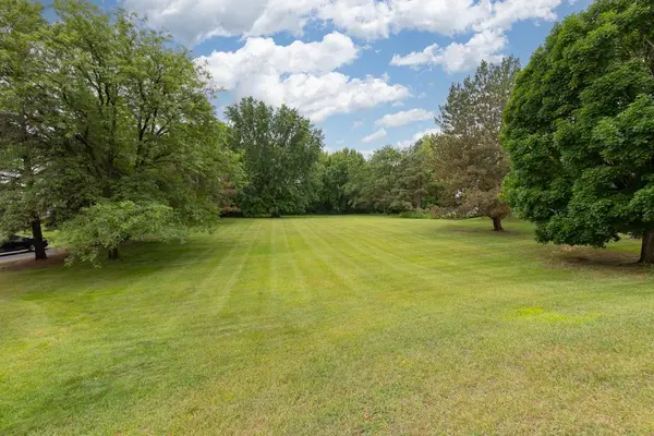 7440 Landau Curve, Bloomington, MN 55438