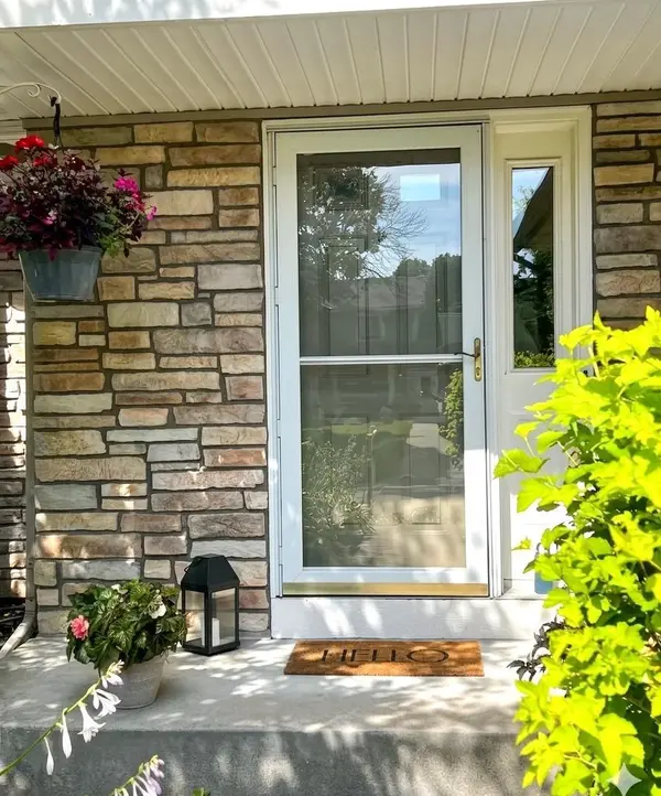 628 Eagle Ridge RD, Woodbury, MN 55125