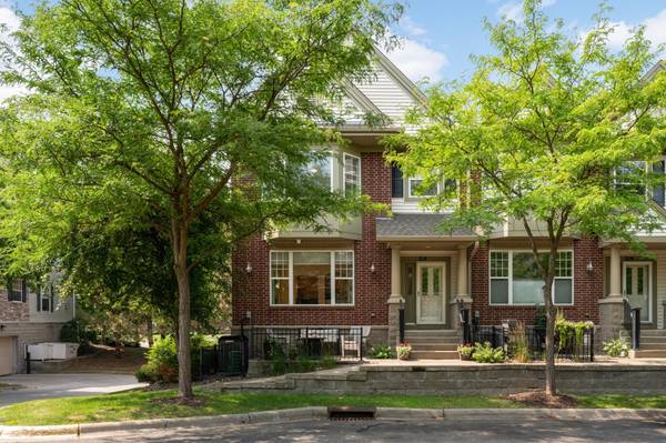 11343 Stratton AVE #214, Eden Prairie, MN 55344