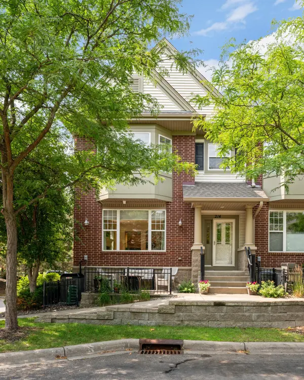 11343 Stratton AVE #214, Eden Prairie, MN 55344