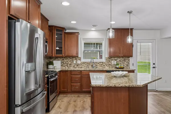 3981 Cedar Grove LN, Eagan, MN 55122