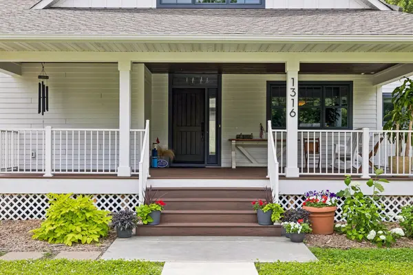 1316 3rd ST, Mendota, MN 55150