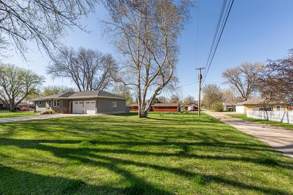 818 Lincoln AVE, Gaylord, MN 55334