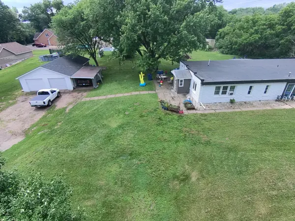 4376 Upper 71st ST E, Inver Grove Heights, MN 55076