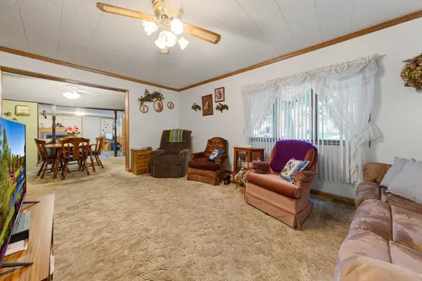 533 9th ST NW, Faribault, MN 55021