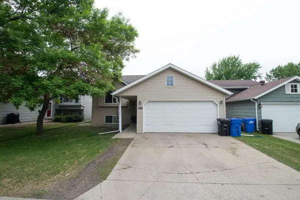 1938 53rd AVE S, Fargo, ND 58104