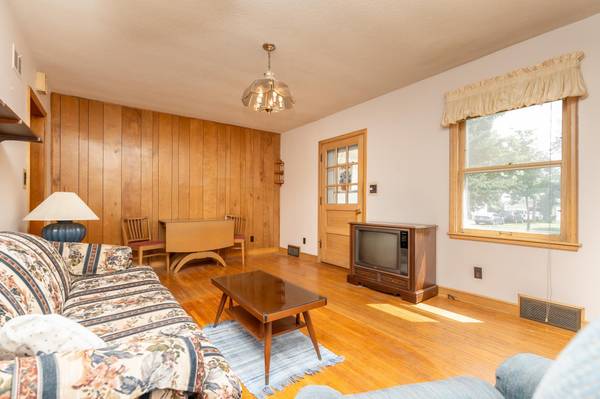 102 5th ST NE, Montgomery, MN 56069
