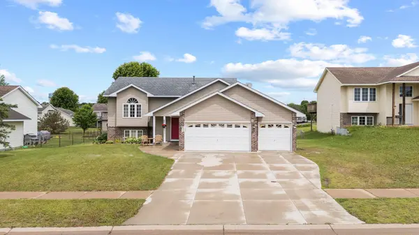 845 Plum Tree LN, Somerset, WI 54025