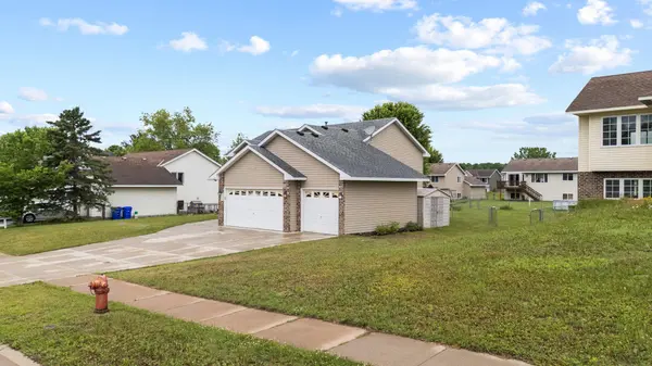 845 Plum Tree LN, Somerset, WI 54025