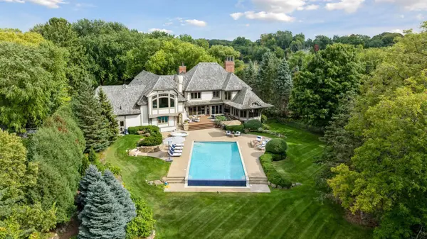 28160 Boulder Bridge DR, Shorewood, MN 55331