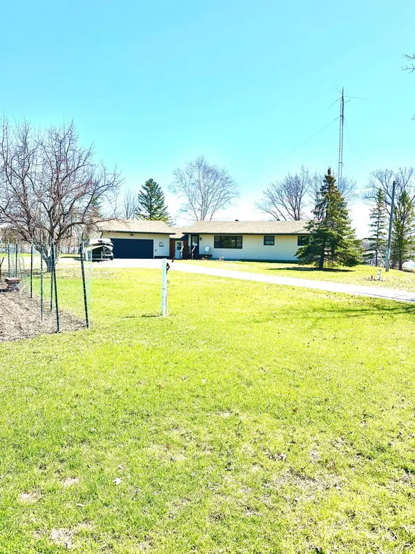 1421 Riverside DR NW, Baudette, MN 56623