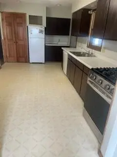 814 Lakeview AVE, Windom, MN 56101