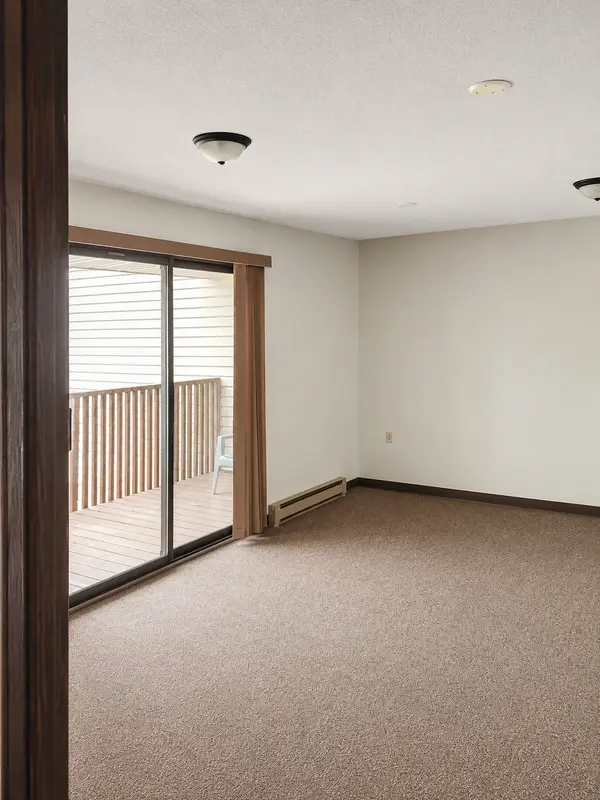 808 Hills AVE #S208, Jackson, MN 56143