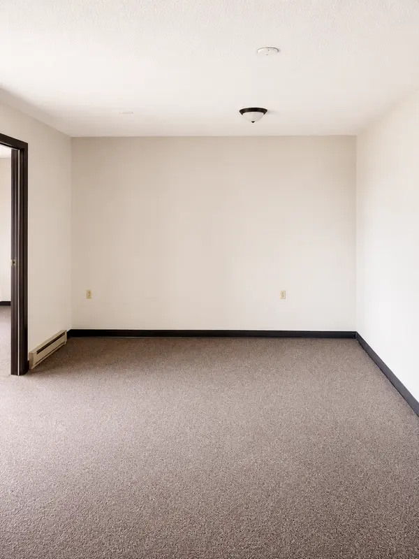 808 Hills AVE #S208, Jackson, MN 56143
