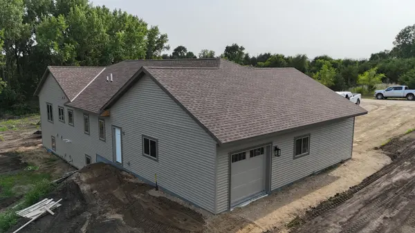 16435 26th St NE, New London, MN 56273