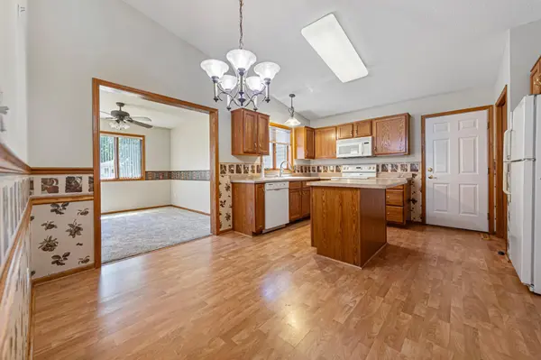 2102 Mcquillan CT SE, Rochester, MN 55904