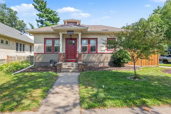 3957 44th AVE S, Minneapolis, MN 55406