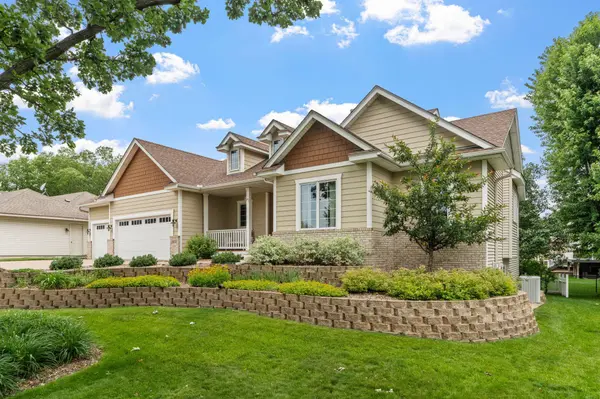 2373 Quail Creek Pkwy NE, Blaine, MN 55449