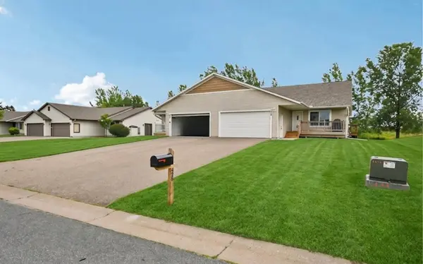 428 E Cheyenne ST, Roberts, WI 54023