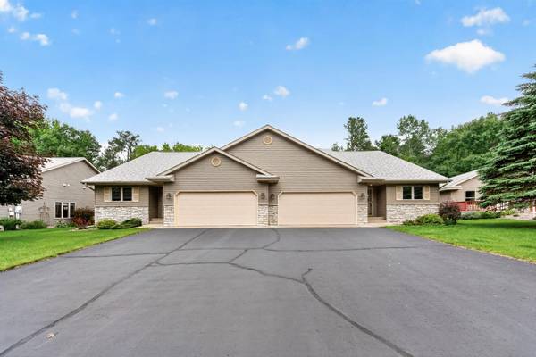 466 Cedar CT, Taylors Falls, MN 55084