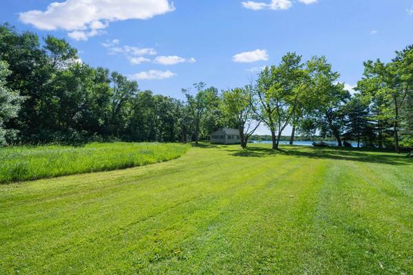 1397 W Lake Cowdry RD NW, Alexandria, MN 56308