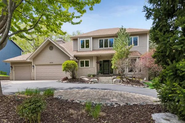 6820 Lorena LN, Eden Prairie, MN 55346