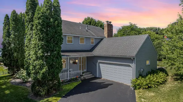 3013 Bluffs DR, Mound, MN 55364