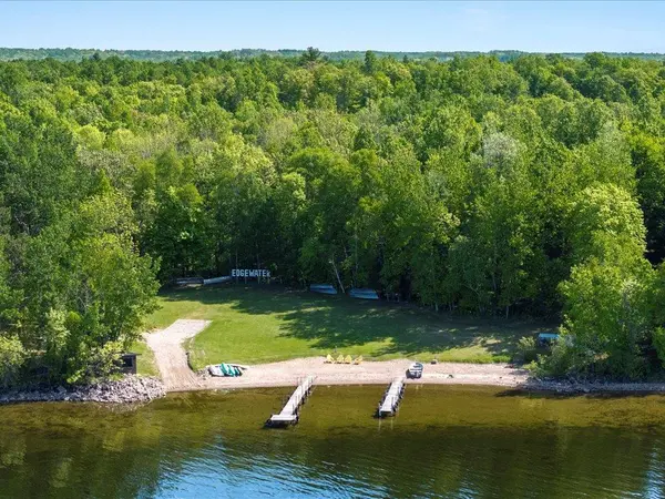 52001 Edgewater RD, Spring Lake, MN 56680