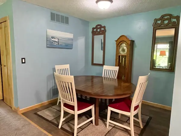 5145 Balmoral LN #4, Bloomington, MN 55437
