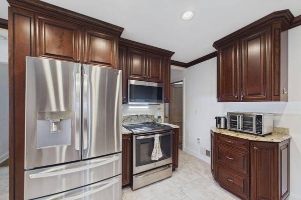 1334 Dunham ST, Albert Lea, MN 56007
