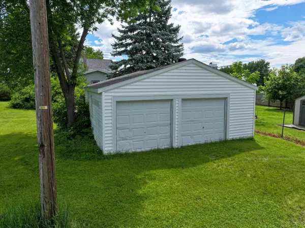 14 1st AVE NW, Elbow Lake, MN 56531