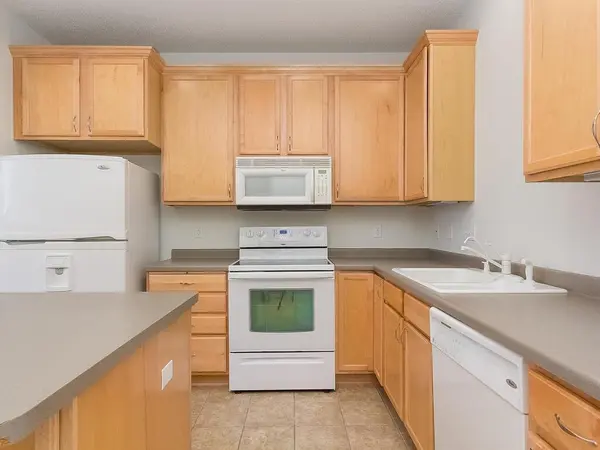 3600 Wooddale AVE S #304, Saint Louis Park, MN 55416