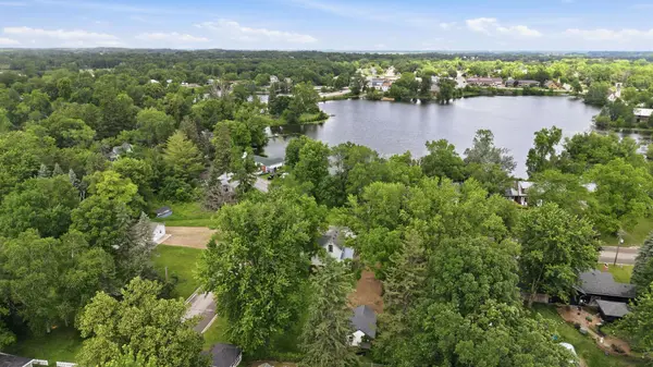 100 3rd AVE SE, New London, MN 56273