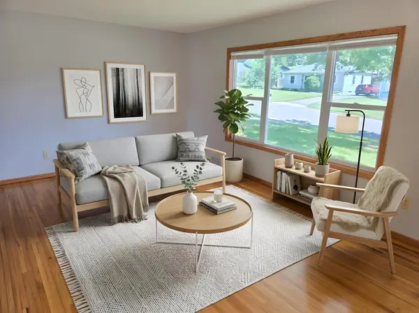 2011 Northwood DR, North Saint Paul, MN 55109