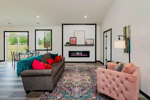 4712 Hampton LOOP S, Moorhead, MN 56560