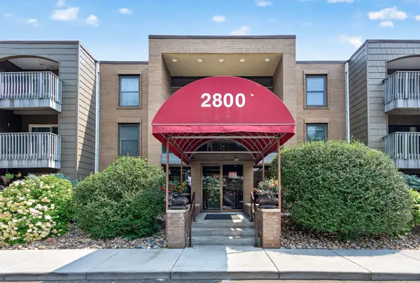 2800 Hamline AVE N #102, Roseville, MN 55113