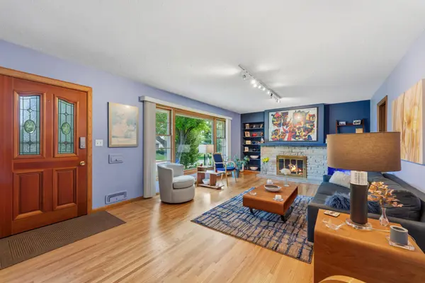 100 Turnpike RD, Golden Valley, MN 55416