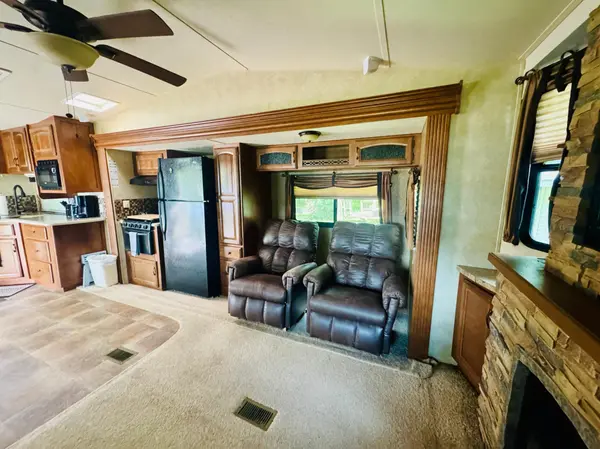 8400 N Shore DR, Spicer, MN 56288