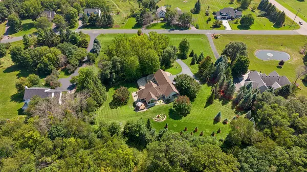 22420 Wagon Wheel TRL, Lakeville, MN 55044