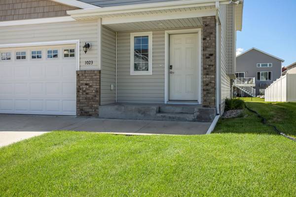 1023 29th AVE W, West Fargo, ND 58078