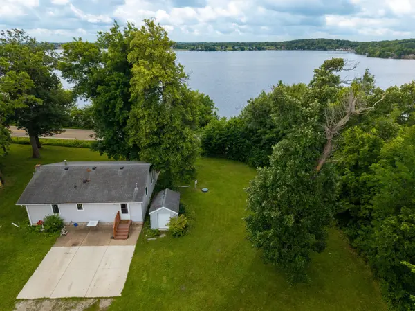 17571 Roberds Lake BLVD, Faribault, MN 55021