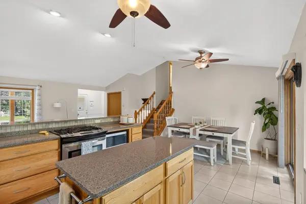 8725 Queens GDNS, Brooklyn Park, MN 55443